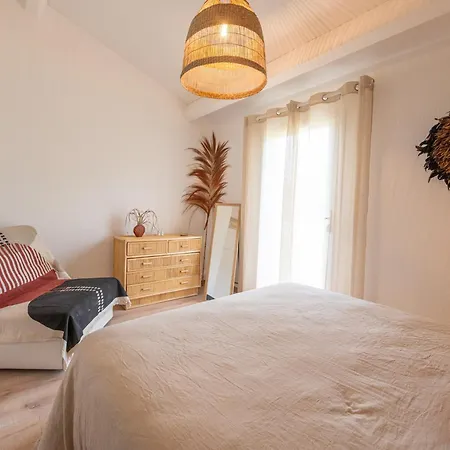Holiday home Mazet Renove Pres Plage, Centre, Commerces, 6 Pers, Piscine, Clim, Terrasse, Parking, Petit Garage - Fr-1-677-56 Le Lavandou