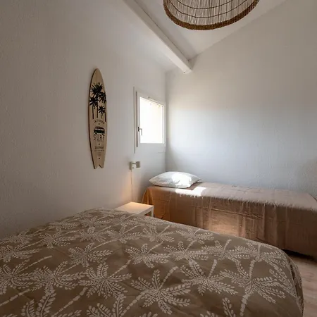 Holiday home Mazet Renove Pres Plage, Centre, Commerces, 6 Pers, Piscine, Clim, Terrasse, Parking, Petit Garage - Fr-1-677-56 *