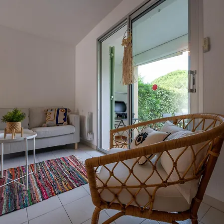 Holiday home Mazet Renove Pres Plage, Centre, Commerces, 6 Pers, Piscine, Clim, Terrasse, Parking, Petit Garage - Fr-1-677-56 *